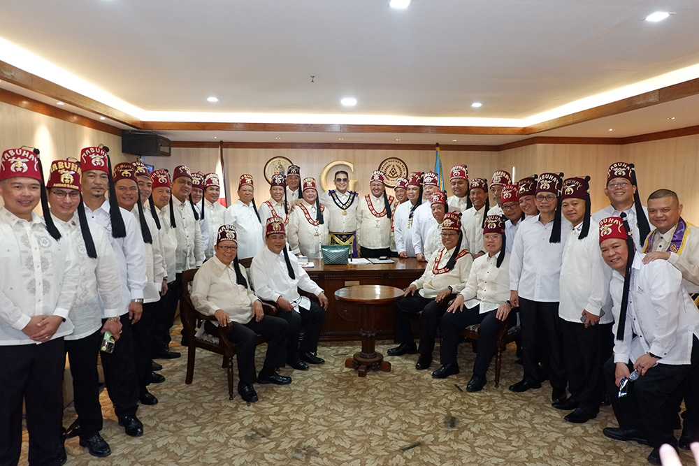 Flag Raising and Courtesy Call to Grand Mater MW Raul E. Canon, Jr.